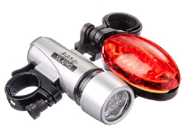 Набор фонарей "SILAPRO" 2шт:задний (7,5х4х3,5см, 3LED, 2хААА) + передний (10х3,5х3,5см, 5LED, 4хААА)